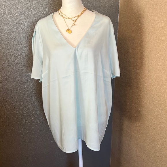 Express - light aqua colored blouse with pleated sleeves - size XL - Picture 1 of 7